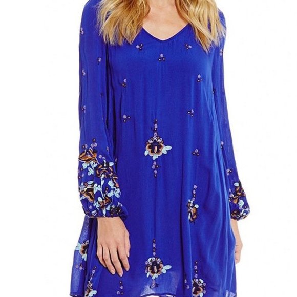 Free People Oxford Embroidered Floral Mini Dress Size Medium Blue - Picture 2 of 5